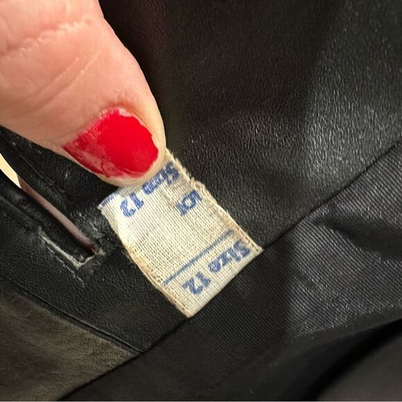 Berry’s on Main Columbia SC Boutique Vintage Leather Trench Coat - Picture 13 of 14